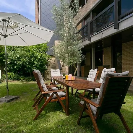 Huswell - Modernist Design House With Garden Near The *