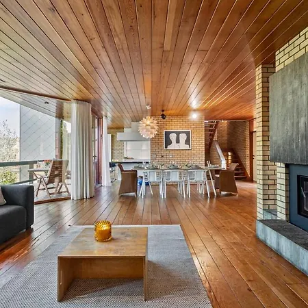 Holiday home Huswell - Modernist Design House With Garden Near The