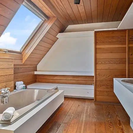 Holiday home Huswell - Modernist Design House With Garden Near The *